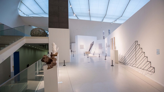 现代化美术馆设计利用数字技术点缀艺术内容