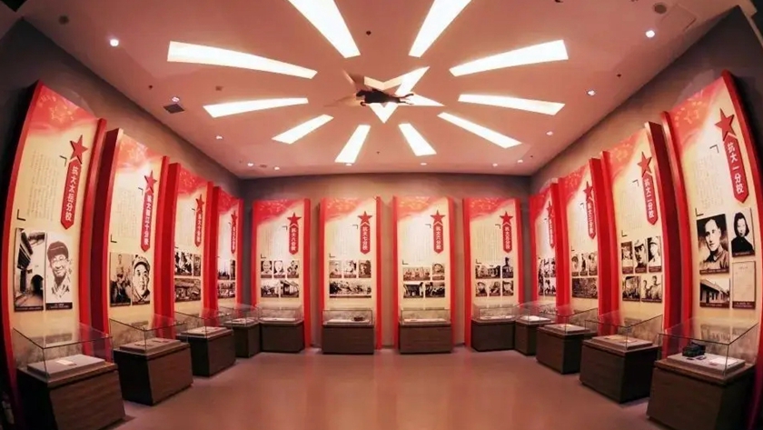 红色文化展厅中的立面设计效果展示
