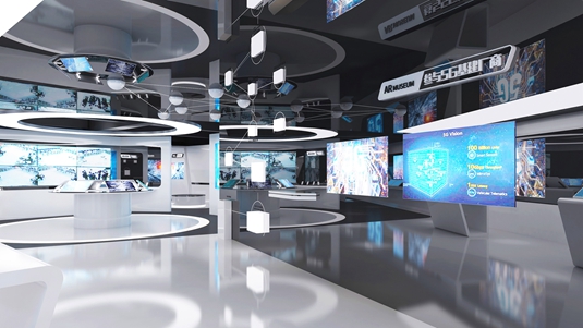 科技展厅利用多媒体设备科普科学技术知识