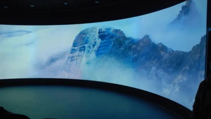 数字化展厅建设中的弧幕影像展示效果