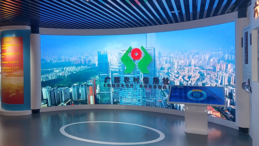 用科技互动的方式介绍广西农信企业展厅