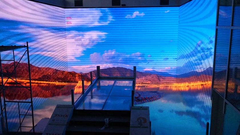 LED显示屏以折幕的形式在展厅中的效果展示