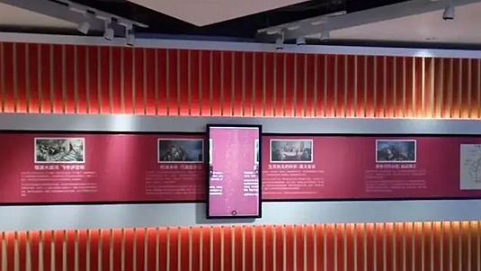 展厅滑轨屏在红色主题馆中的应用功能分析