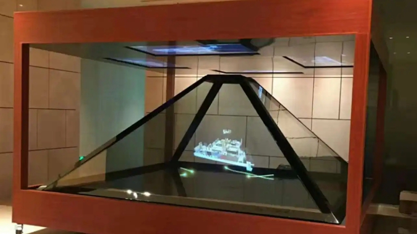 360度全息展柜在展厅中呈现的效果